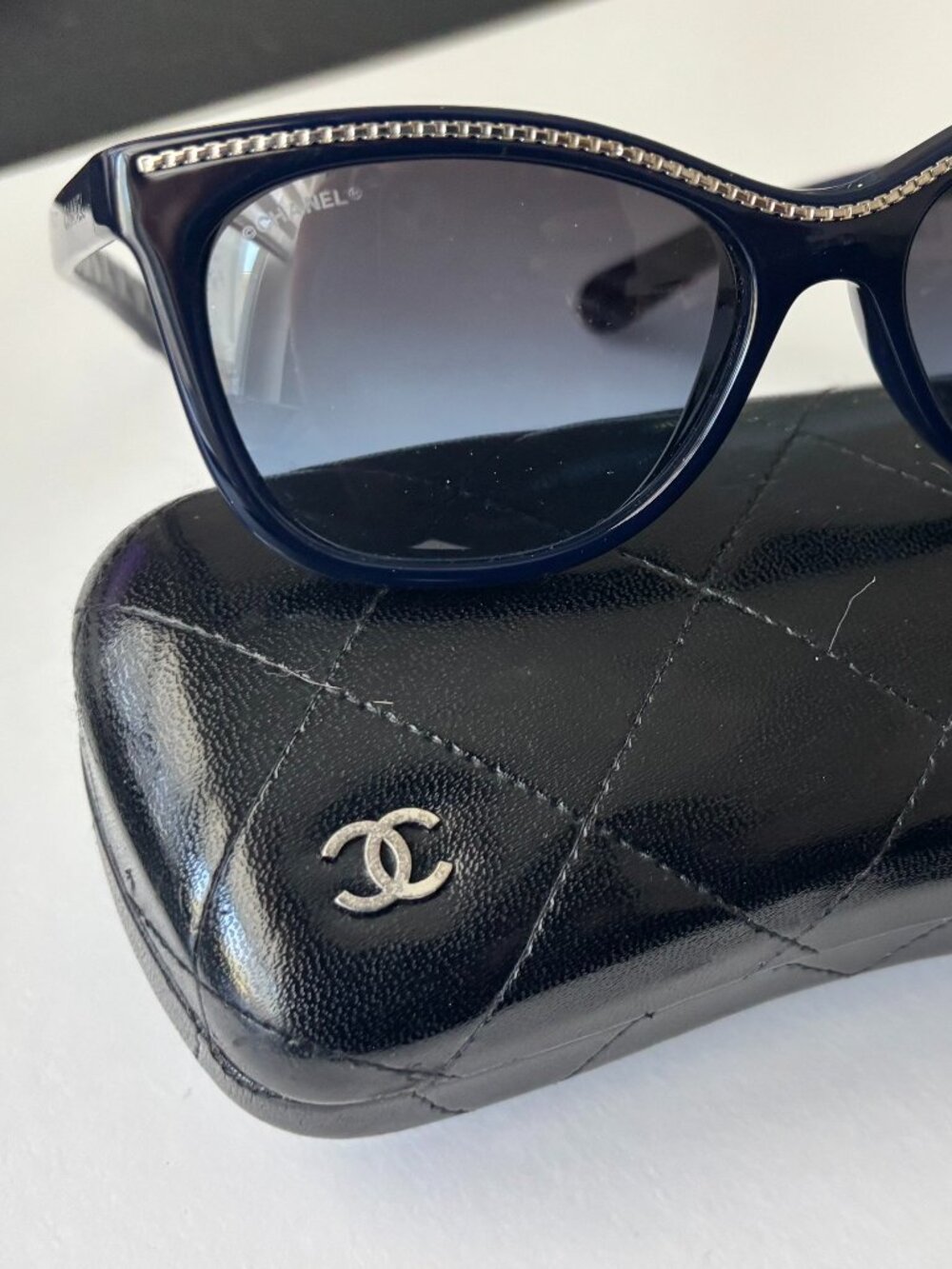 Cat Eye Chain Sunglasses 6041 Navy Blue